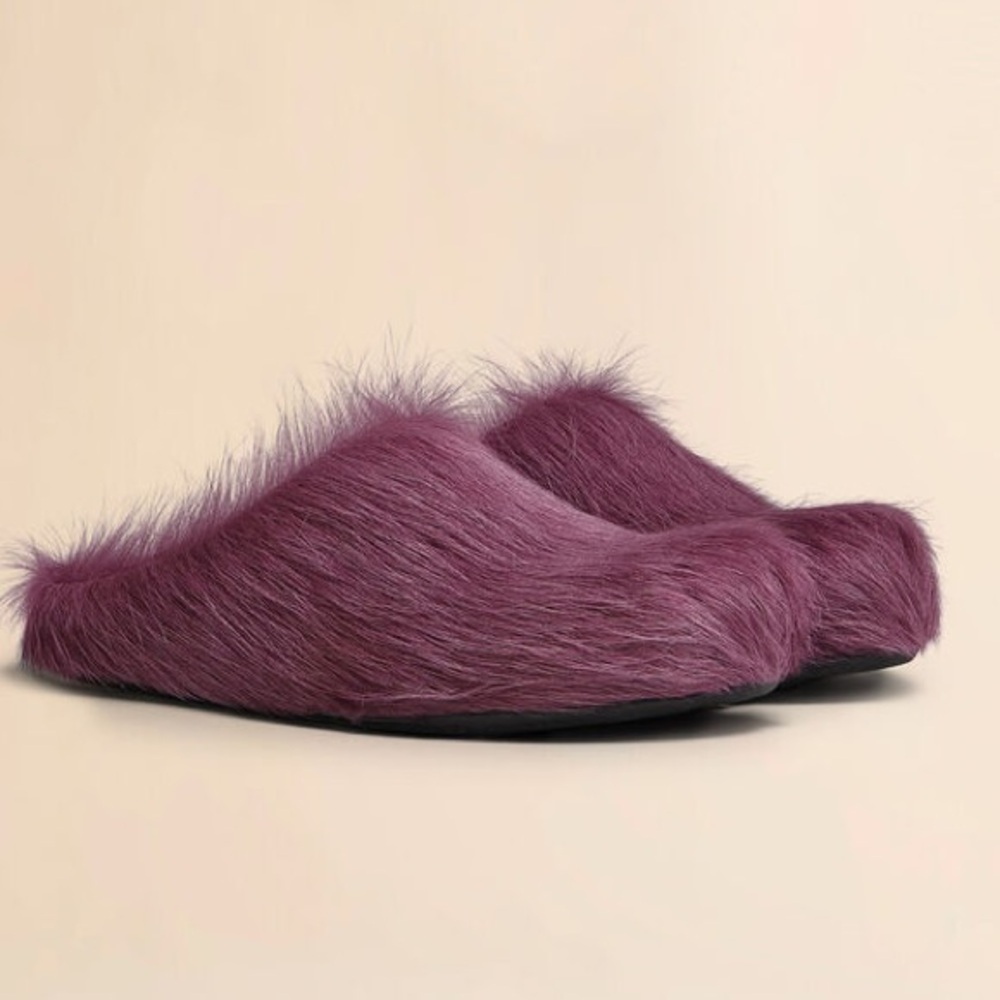 Marni Purple long Hair Calfskin Fussbett Sabot